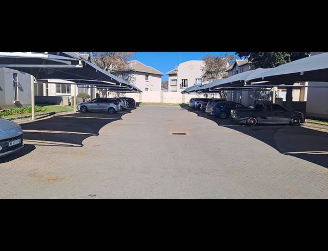 2 BEDROOM TOWNHOUSE FOR SALE IN KLIPPOORTJIE